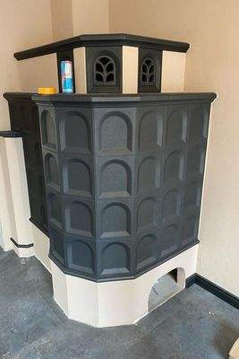 Moderener Kachelofen im EG