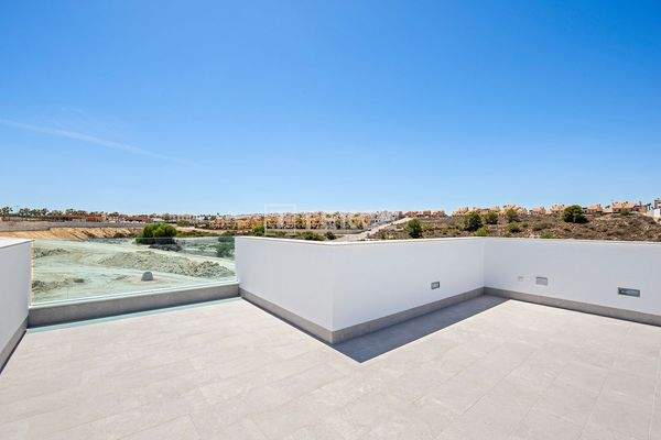 Contemporary Detached Bungalow Style Villas in Algorfa Alicante