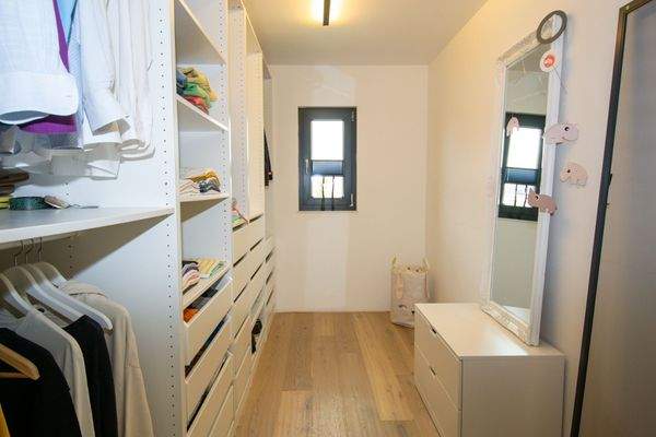 Begehbarer Kleiderschrank