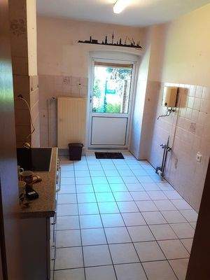 Küche mit Ausgang Garten.