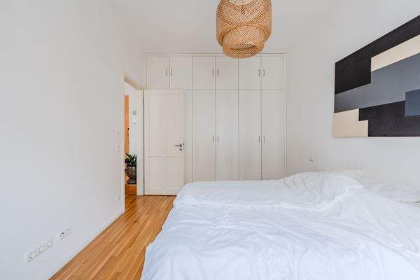 Schlafzimmer mit Einbauschrank