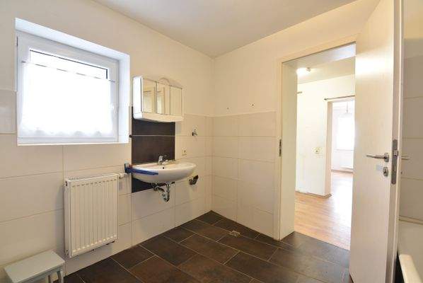 Bad EG mit WM-Anschluss