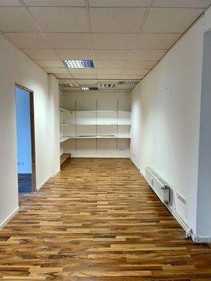 Gewerbefläche  Raum links