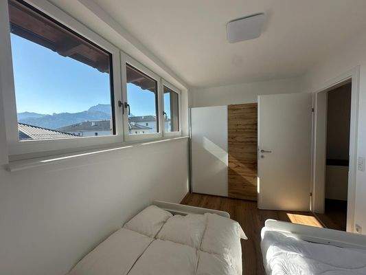 Wohnung 2: Schlafzimmer II