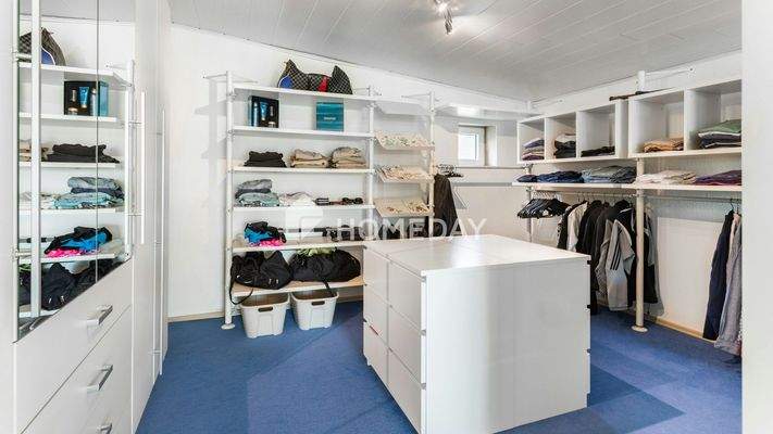 1. OG Elternschlafzimmer 3