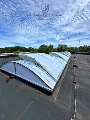 Flachdach mit LichtkuppelLichtkuppel