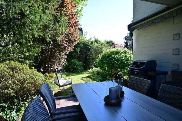 Garten im Sommer III