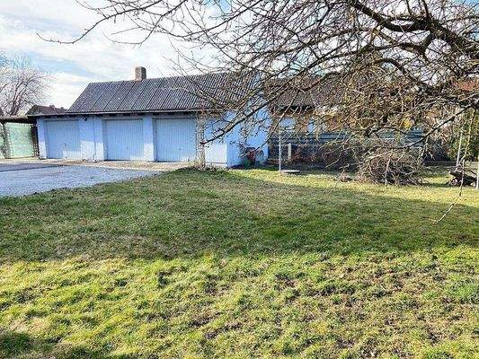 3 Garagen und Garten