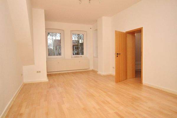 Zimmer 2 (rechts Zugang zum Abstellraum)