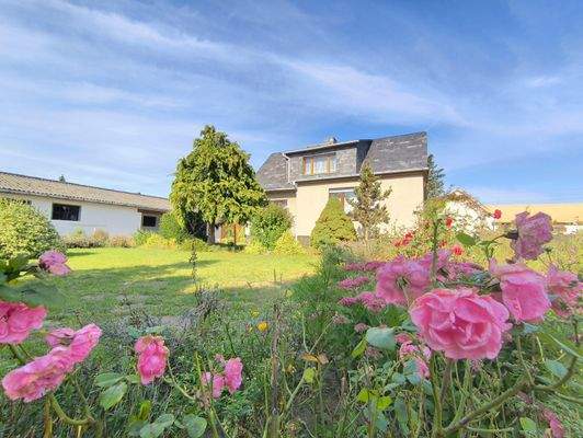 Blick auf Haus & Nebengelass