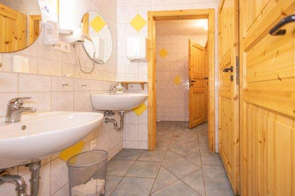 Sanitäranlagen Damen