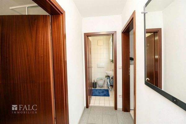 Flur - (KI generiert)