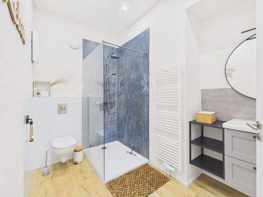 CAM01223G0-PR0192-STILL063