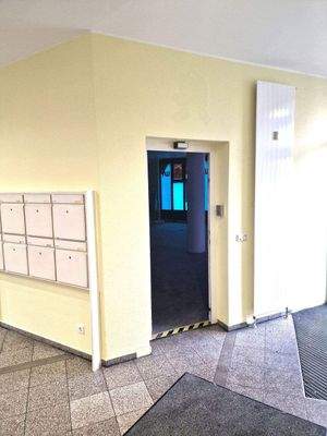 17 Haustreppenhaus.jpg