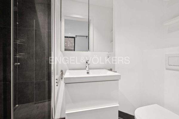 Duschbad en suite im Kellergeschoss