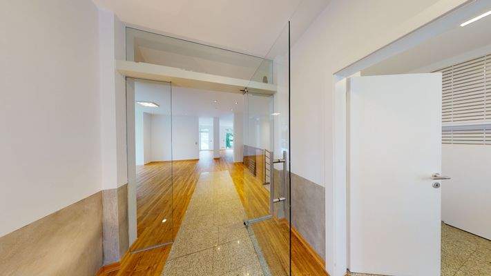 Eingangsbereich EG Einheit Nr1