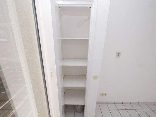 Abstellschrank Küche