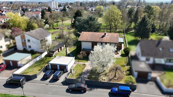 Straßenansicht