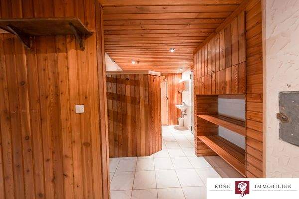 Flur Saunabereich UG