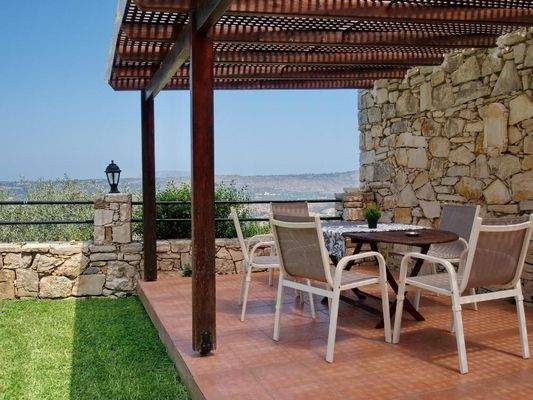 Kreta, Filippos: Villa mit Pool in ruhiger Umgebung zu verkaufen