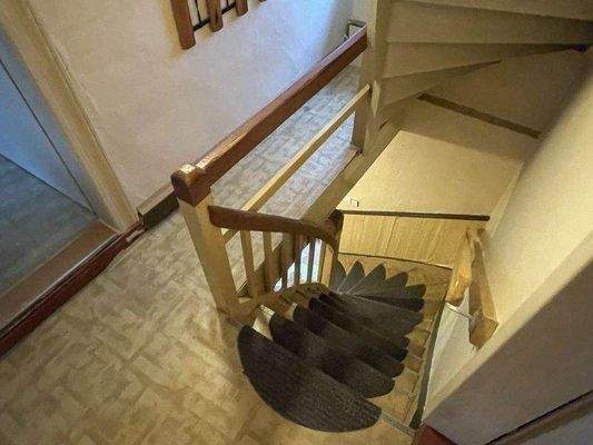 Treppe EG-OG/Flur im OG