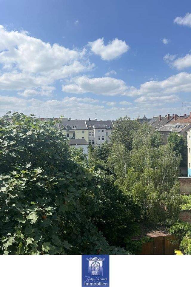 Individuelle Wohlfühlwohnung unterm Dach! Hofseitiger Balkon und toller Blick! - Foto 5