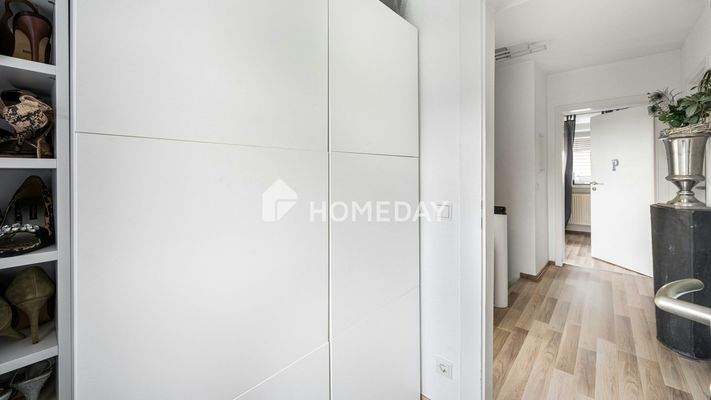 1. OG Ankleidezimmer 2 1