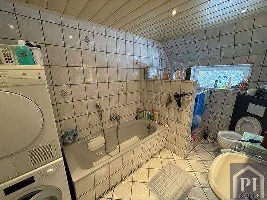 Badezimmer mit Wanne