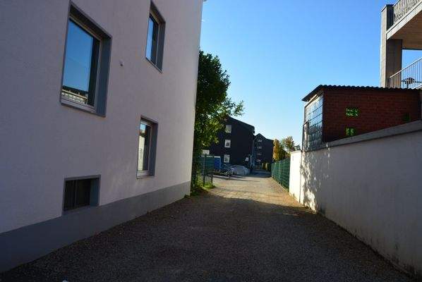 Zufahrt Privatstraße zu den Häusern