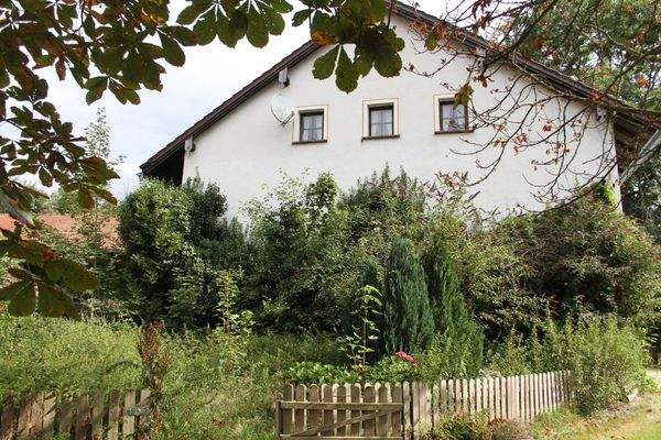 Bauerngarten am Haus.jpg