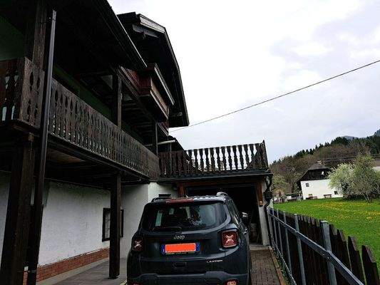 Rückansicht nach Norden mit Zugang zur Garage.jpg