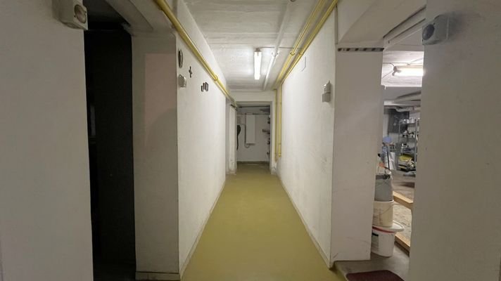 Keller