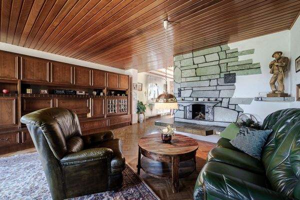 Gemütliche Sitzecke mit gemauertem Kamin