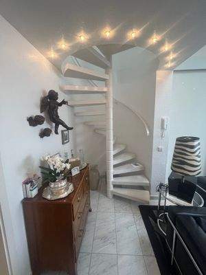 Wendeltreppe zur Galerie
