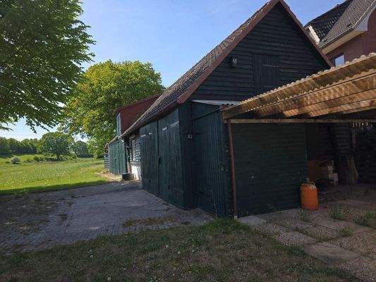 Blick Stallungen Koppel.jpg