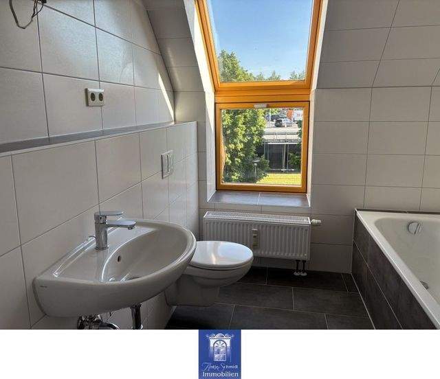 Gemütliche Dachgeschoss-Maisonette-Wohnung in zentraler Lage! - Foto 2