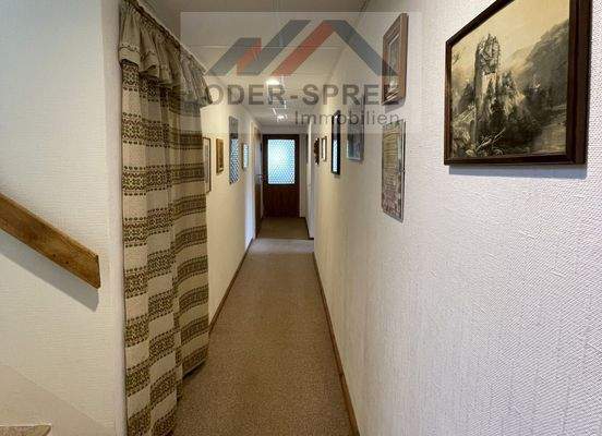 Flur im Kellergeschoss