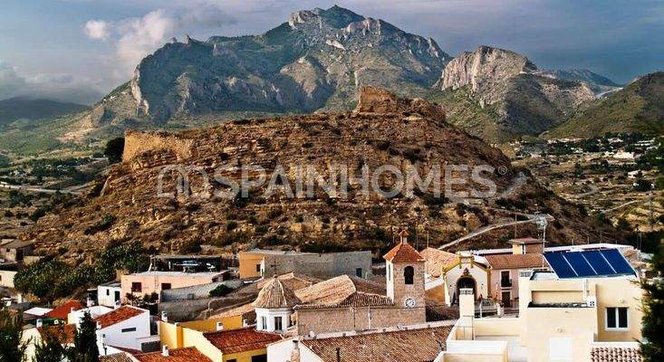 3 Bedrooms Apartments with Gardens and Solariums Alicante