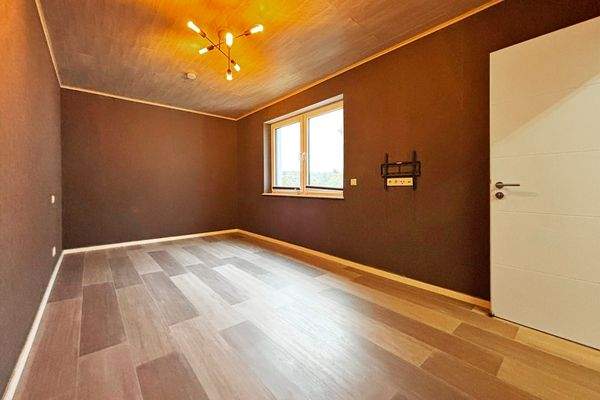 Zimmer mit etwa 15,77 m²