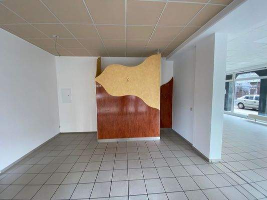 Eingang zu den Toiletten.jpg