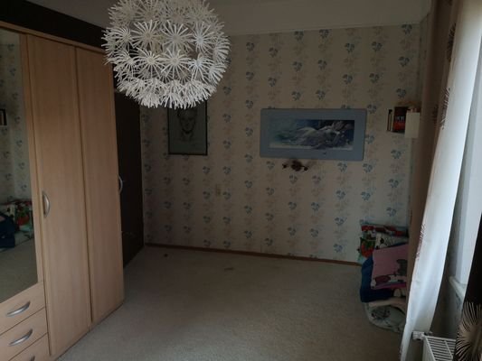 Schlafzimmer - 2.OG (1).jpg