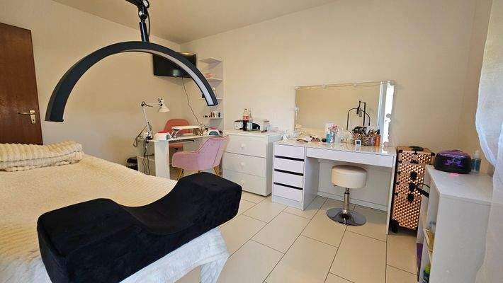 Nagel/Kosmetikstudio