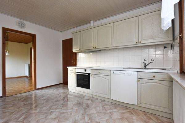 Küche mit Einbauküche 