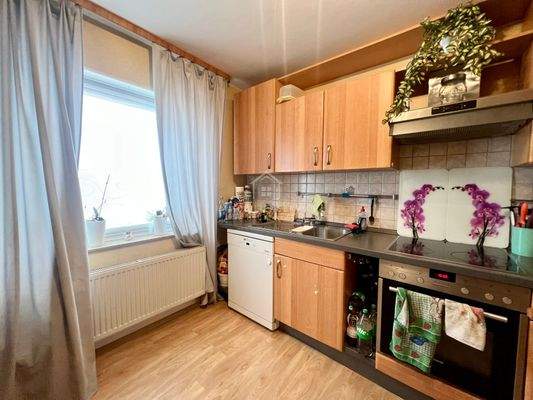 Erdgeschoss Küche Blick Richtung Fenster