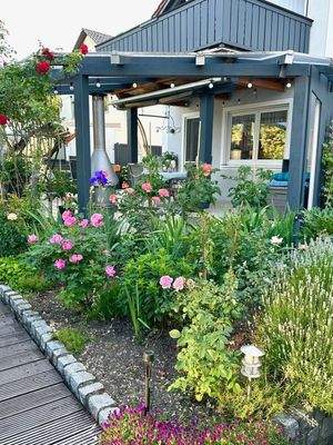 09. Bald Ihre Blumenpracht.jpg