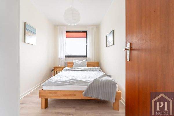 Praktisches Arbeitszimmer...