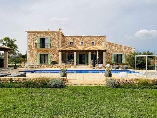 c7dd0a10-d761-408e-9583-f9202fb29eb1