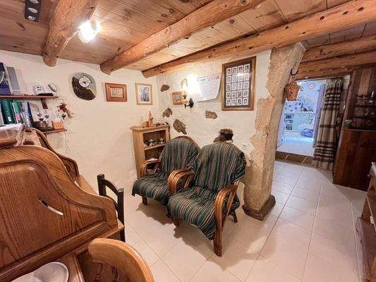 Kreta, Paleloni – Traditionelles kretisches Haus mit ikonischen Steinbögen