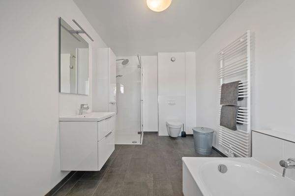 Großzügiges Vollbad