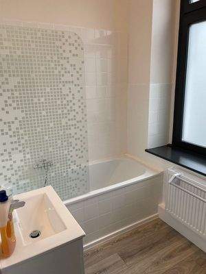 weiteres Dusch-Wannenbad